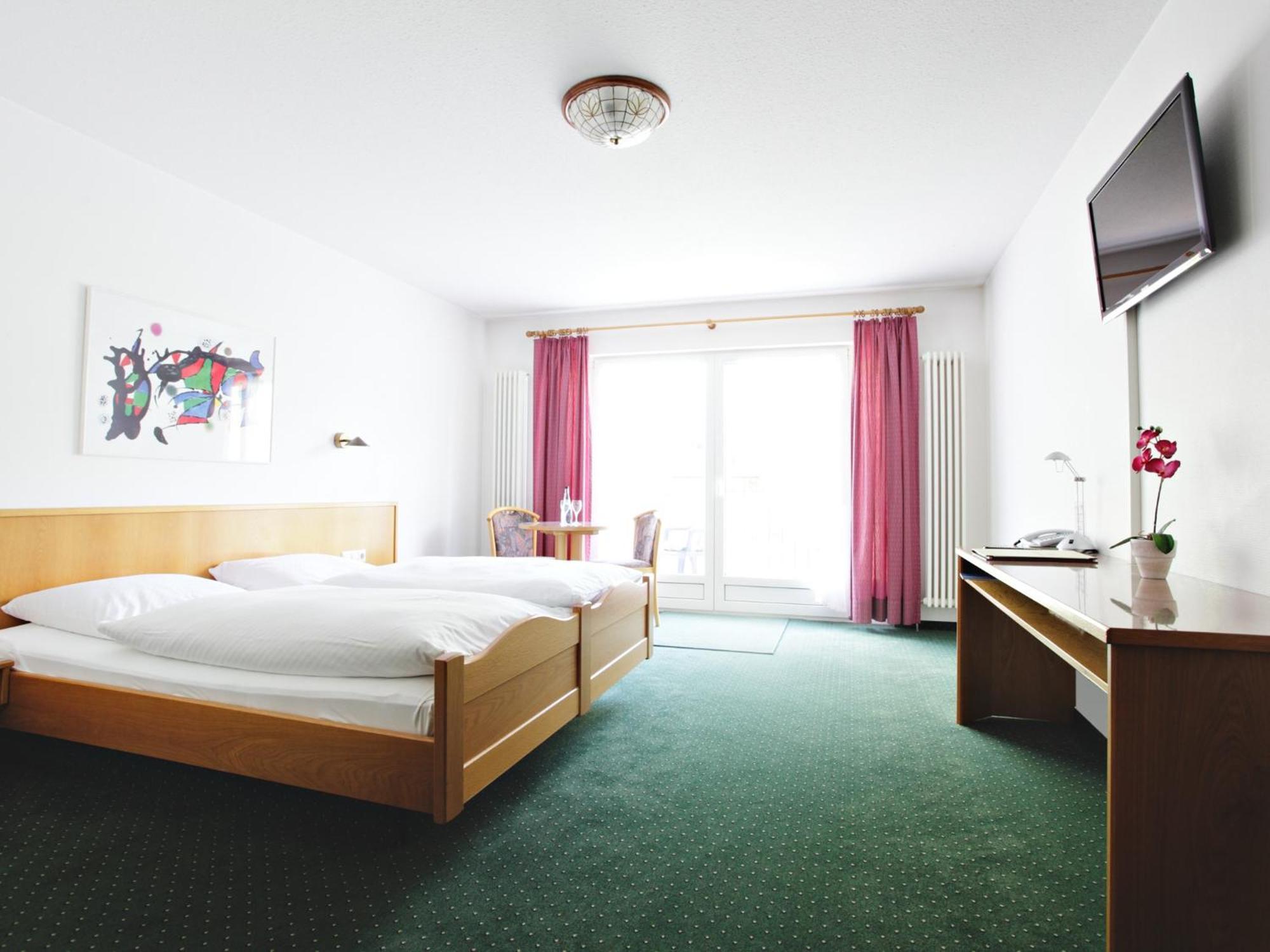 Hotel-Gasthof Neumuehle Kreenheinstetten Bilik gambar